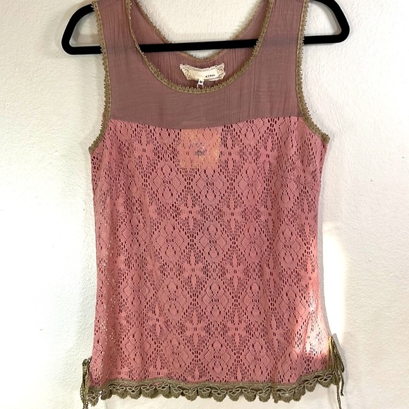 A’reve Tops - A’Reve Sleeveless Lace Tank Top Size Medium